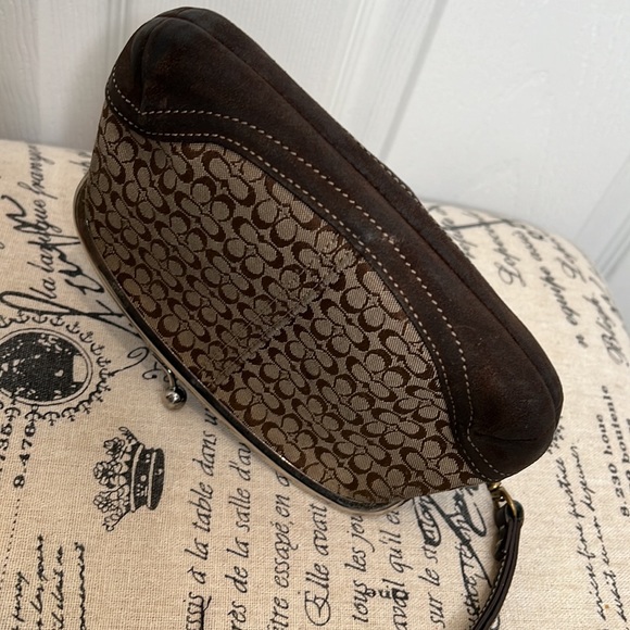 Coach Signature Brown Canvas Suede Trim Kisslock Framed Wristlet -Coin Wallet - Picture 7 of 16